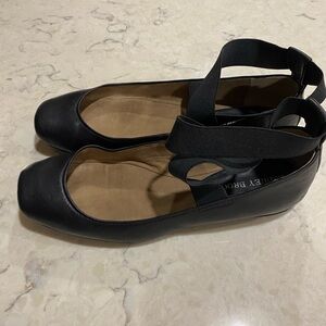 Audrey Brooke black ballet shoes size 9M